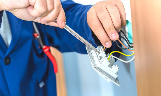 electrical-plug-installation